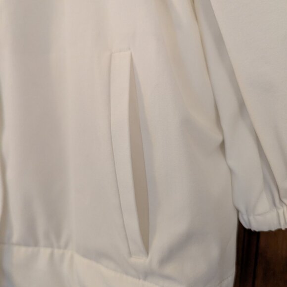 Chico's size 1, White Swing Jacket - Picture 8 of 16